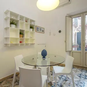 Elegant In Apartament Taormina